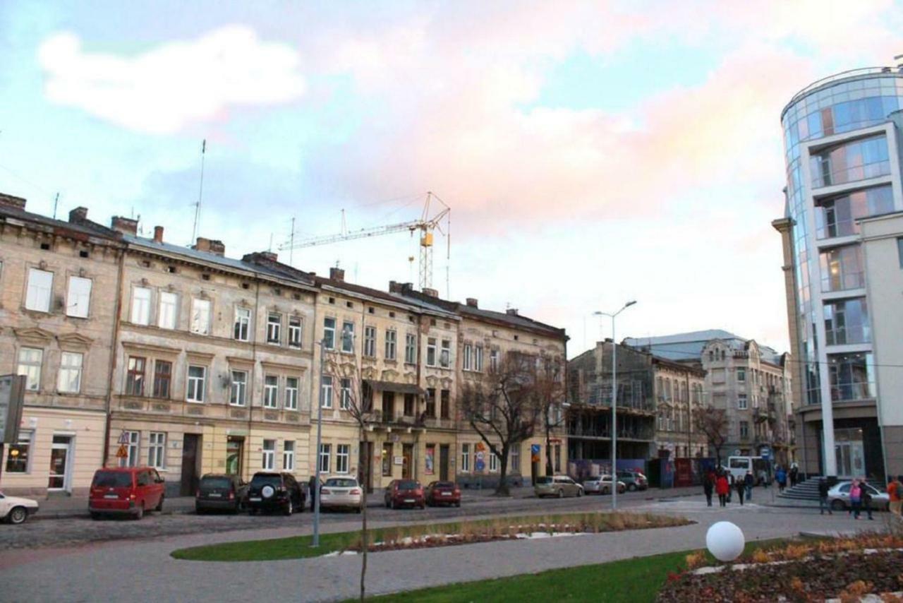 Міні Апартаменти В Центрі Львова- 2 Хв До Оперного Театру Dış mekan fotoğraf